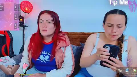 Snapshot of carolinhe_ chatting on 11-22-25, 12:26 Carolinhe online show from 11-22-25, 12:26