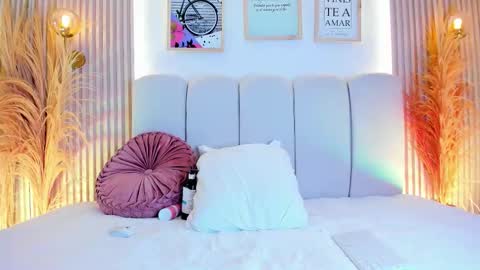 Carol Rivera  online show from 10-31-25, 05:47