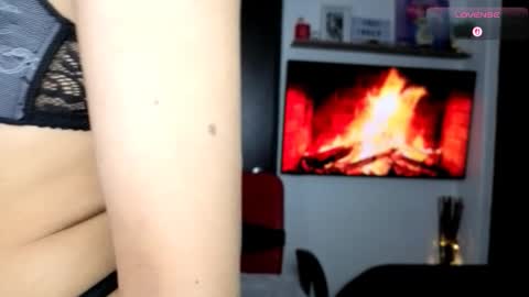 Carolinne online show from 10-15-25, 02:22