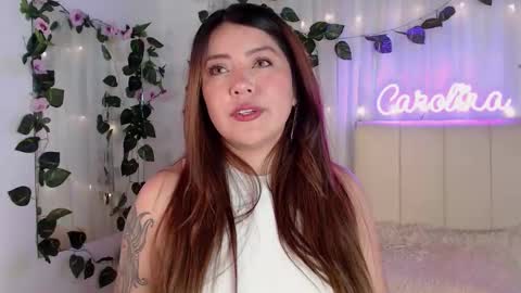 Snapshot of caromartiinnez chatting on 10-24-25, 06:59    online show from 10-24-25, 06:59