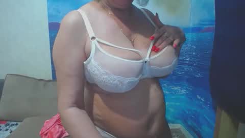 VicunaCool online show from 11-15-25, 02:35