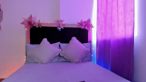 Snapshot of carorosse chatting on 01-03-25, 07:29 Caro online show from 01-03-25, 07:29