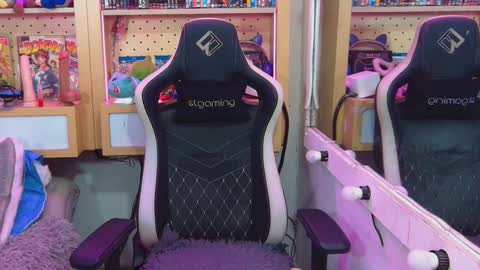 Carrie online show from 11-03-25, 12:39