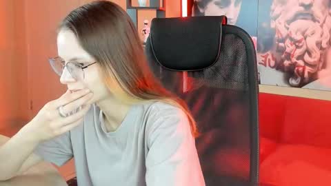 Snapshot of carrie_roses chatting on 10-07-25, 04:20 carrie_roses online show from 10-07-25, 04:20