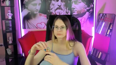 Snapshot of carrie_roses chatting on 11-06-25, 02:45 carrie_roses online show from 11-06-25, 02:45