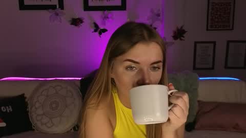 carriebradshawww online show from 12-02-25, 02:56