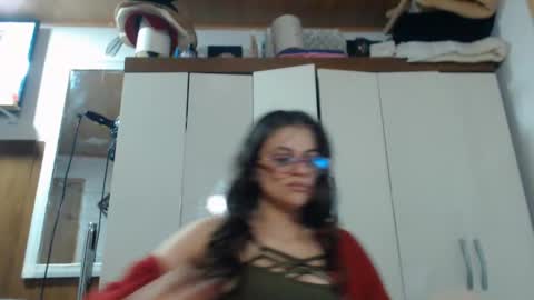 Snapshot of cary_mary chatting on 12-17-24, 11:27 Cary mary online show from 12-17-24, 11:27