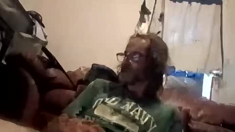 Snapshot of caryb chatting on 11-14-25, 03:55 caryb online show from 11-14-25, 03:55