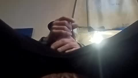 Snapshot of caryb chatting on 12-16-25, 05:51 caryb online show from 12-16-25, 05:51