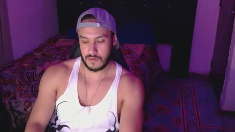      online show from 10-18-25, 03:09