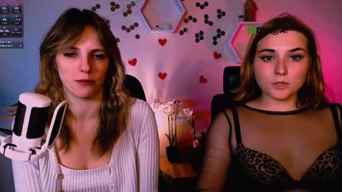 Snapshot of casey_meow_ chatting on 10-15-25, 08:36 casey_meow_ online show from 10-15-25, 08:36