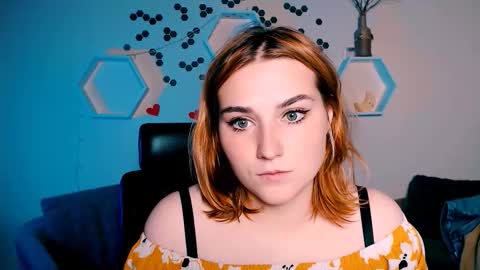 Snapshot of casey_meow_ chatting on 10-17-25, 05:32 casey_meow_ online show from 10-17-25, 05:32