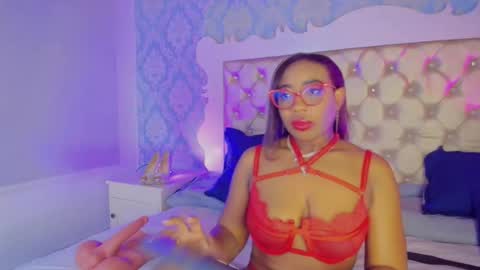 Snapshot of caseymoon chatting on 02-16-26, 12:34 Casey online show from 02-16-26, 12:34