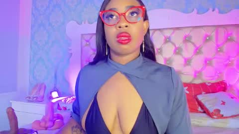 Snapshot of caseymoon chatting on 04-16-26, 12:39 Casey online show from 04-16-26, 12:39