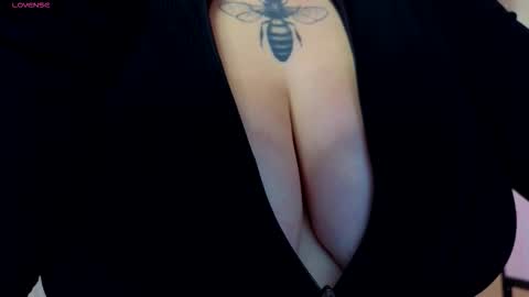 Casey Robbins online show from 10-11-25, 05:39