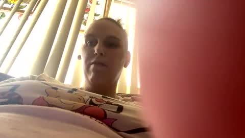 Snapshot of cashcoupllle chatting on 09-23-25, 07:28 Cash Couple online show from 09-23-25, 07:28