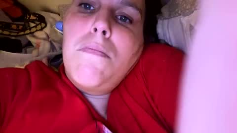 Snapshot of cashcoupllle chatting on 09-28-25, 03:23 Cash Couple online show from 09-28-25, 03:23