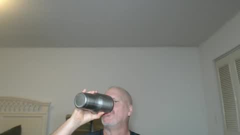 Snapshot of casinocam chatting on 01-27-25, 05:03 CasinoCam online show from 01-27-25, 05:03