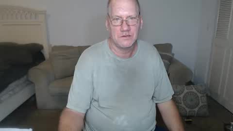 Snapshot of casinocam chatting on 02-04-25, 12:33 CasinoCam online show from 02-04-25, 12:33