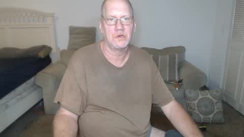Snapshot of casinocam chatting on 02-06-25, 03:27 CasinoCam online show from 02-06-25, 03:27