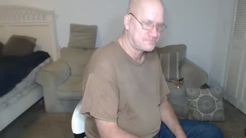 Snapshot of casinocam chatting on 02-06-25, 11:43 CasinoCam online show from 02-06-25, 11:43