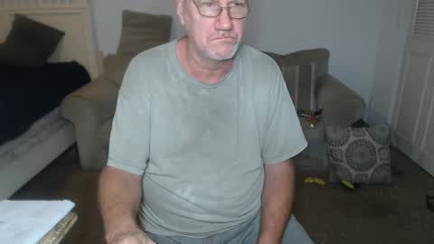 Snapshot of casinocam chatting on 02-08-25, 11:44 CasinoCam online show from 02-08-25, 11:44