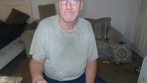 Snapshot of casinocam chatting on 02-09-25, 11:47 CasinoCam online show from 02-09-25, 11:47
