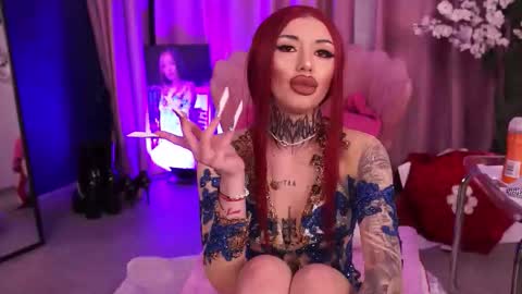 Snapshot of cassandrafoxy chatting on 02-19-26, 07:04 Cassy online show from 02-19-26, 07:04