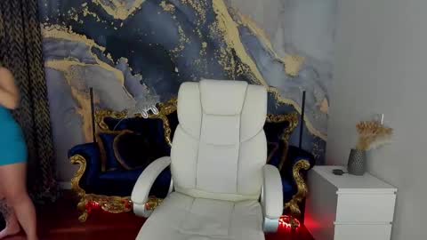 Snapshot of cassandragood chatting on 03-12-25, 10:16 Lena online show from 03-12-25, 10:16