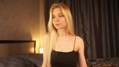 Cassie online show from 01-10-25, 03:29