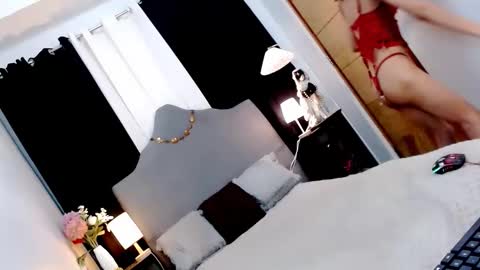 Snapshot of cassie_dolly chatting on 11-08-25, 07:01 CASSIE online show from 11-08-25, 07:01