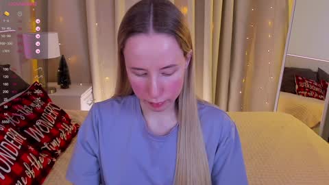 Cassie online show from 12-19-24, 09:06