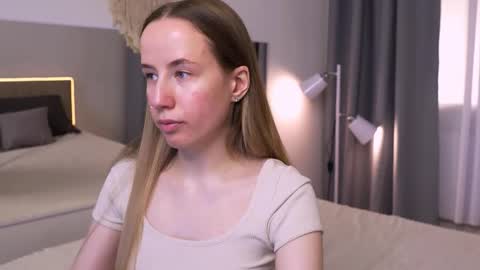 Snapshot of cassie_kelman chatting on 09-21-25, 09:05 Cassie online show from 09-21-25, 09:05