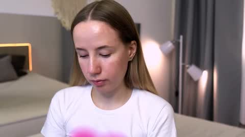 Snapshot of cassie_kelman chatting on 09-26-25, 09:08 Cassie online show from 09-26-25, 09:08