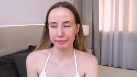 Snapshot of cassie_kelman chatting on 10-06-25, 09:34 Cassie online show from 10-06-25, 09:34