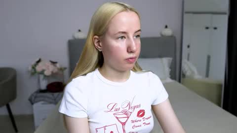 Snapshot of cassie_kelman chatting on 11-01-25, 09:17 Cassie online show from 11-01-25, 09:17