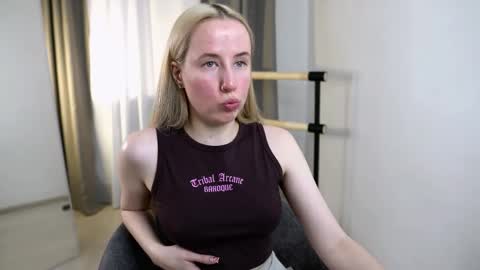 Snapshot of cassie_kelman chatting on 11-15-25, 09:21 Cassie online show from 11-15-25, 09:21