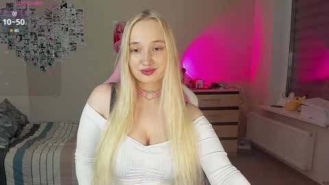 Snapshot of cassie_rosss chatting on 02-04-25, 12:08 Cassie Rosss online show from 02-04-25, 12:08