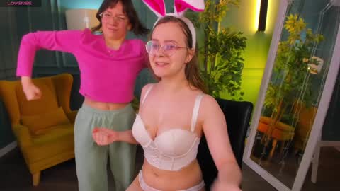 assie online show from 12-31-24, 10:56