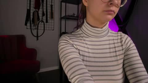 assie online show from 09-16-25, 08:43