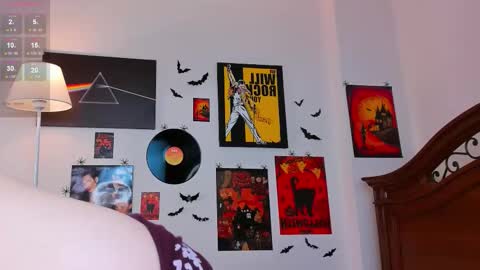 Im Cassie3 online show from 11-07-25, 08:14