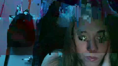 Snapshot of cassiek747 chatting on 09-18-25, 04:47 cksexeeee31 online show from 09-18-25, 04:47