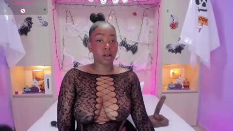 cassiielondon online show from 10-23-25, 04:12