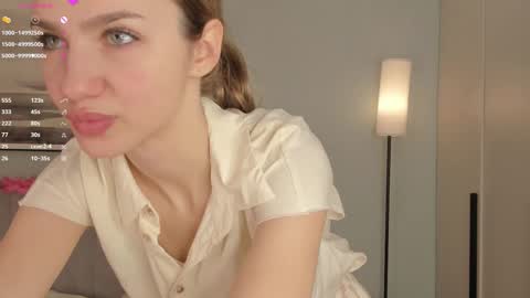 Snapshot of casual_blonde chatting on 03-01-26, 07:32 For friends Kira online show from 03-01-26, 07:32