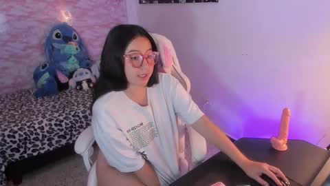 Snapshot of cata_bratz chatting on 09-25-25, 03:43 Catalina online show from 09-25-25, 03:43