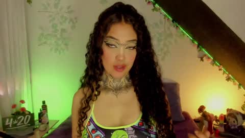 Cata green model independient online show from 01-23-25, 09:29