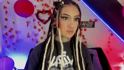 Cata green model independient online show from 02-21-25, 09:00