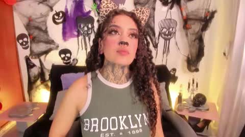 Cata green model independient online show from 10-16-25, 08:21