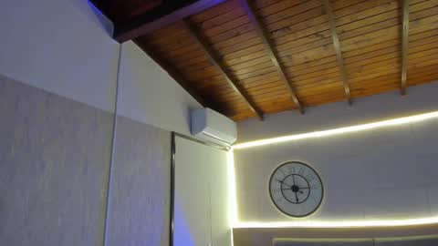 Snapshot of cata_johnss chatting on 10-10-25, 12:04 cata_johnss online show from 10-10-25, 12:04