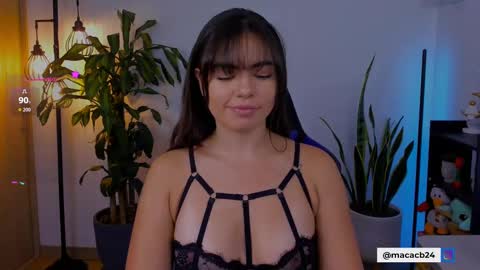 Snapshot of catalella_01 chatting on 09-21-25, 05:47 MACARENA online show from 09-21-25, 05:47